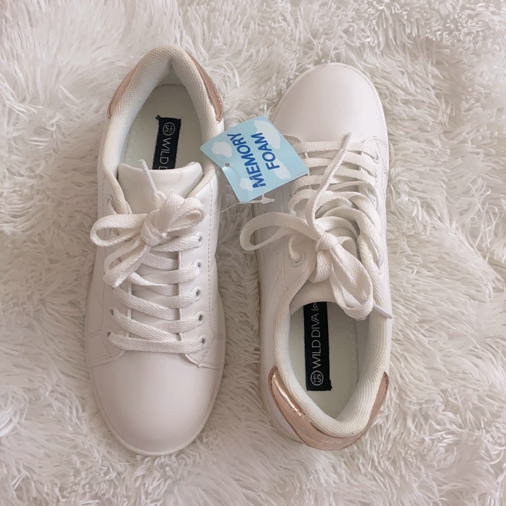 White shoes size 5.5